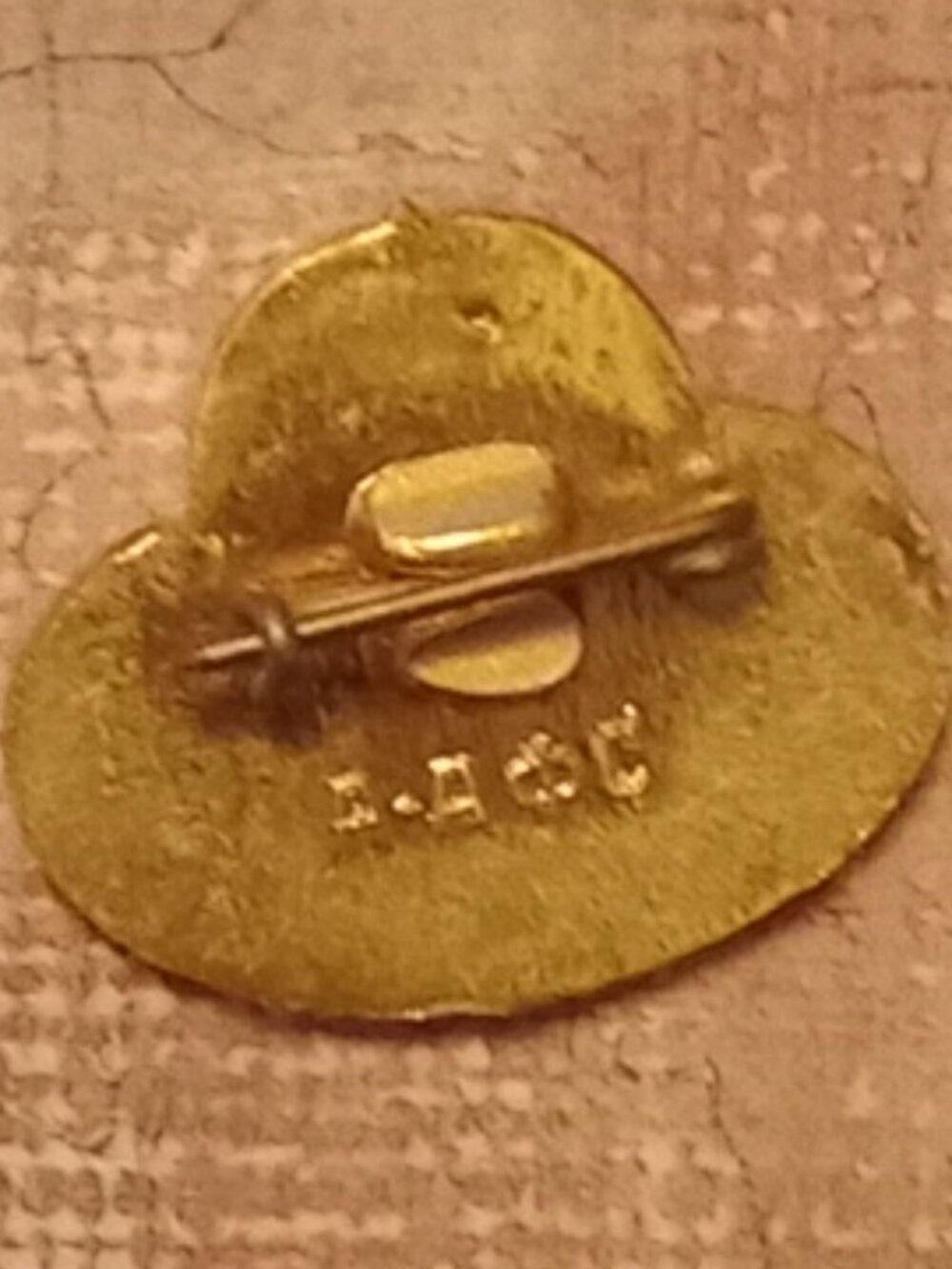 Soviet Badge Pin - Picture 2 of 2